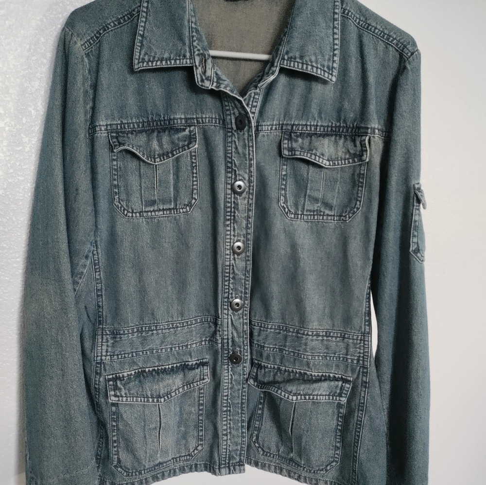 Large jean jacket - Picture 2 of 5